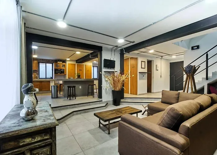 Apartment R01 At Itesm Cem Full Services, Shared-kitchen, Smart Tv, Parking, Balcony
